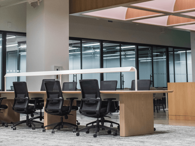 Guia completo de ergonomia para ambientes corporativos Guia completo de ergonomia para ambientes corporativos